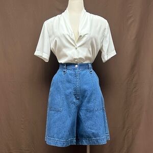 Long baggy Bermuda short